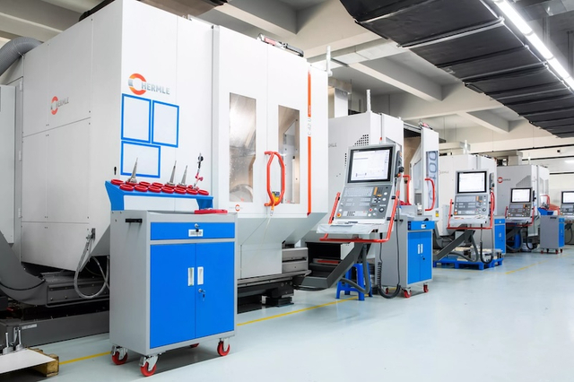 cnc-machining-workshop-4-scaled